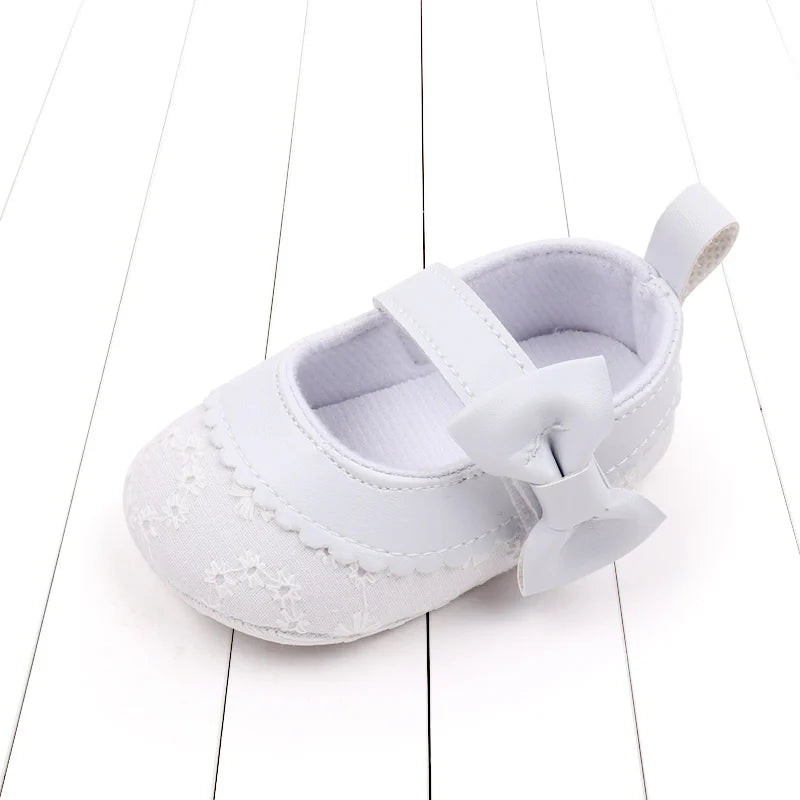 Baby Shoes Soft Cotton PU Non Slip Prewalking Sneakers With Butterful Bow 0 To 18 Months