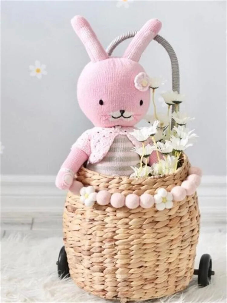 Ins Pink and Green Nordic Style Daisy Flower Wool Ball Garland Wall Decoration Shelf Decoration Wall Hanging Wool Ball Daisy Wreath Holiday Christmas Wedding Thanksgiving Wall Decoration Garland Tent Curtain Decoration