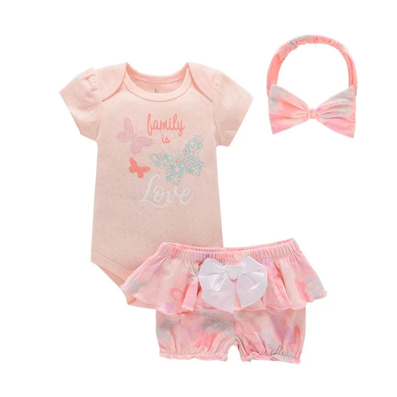 Cute Fashion 3-Piece Baby Girl Clothing Set For Newborn Bodysuits Short Pants Hairband