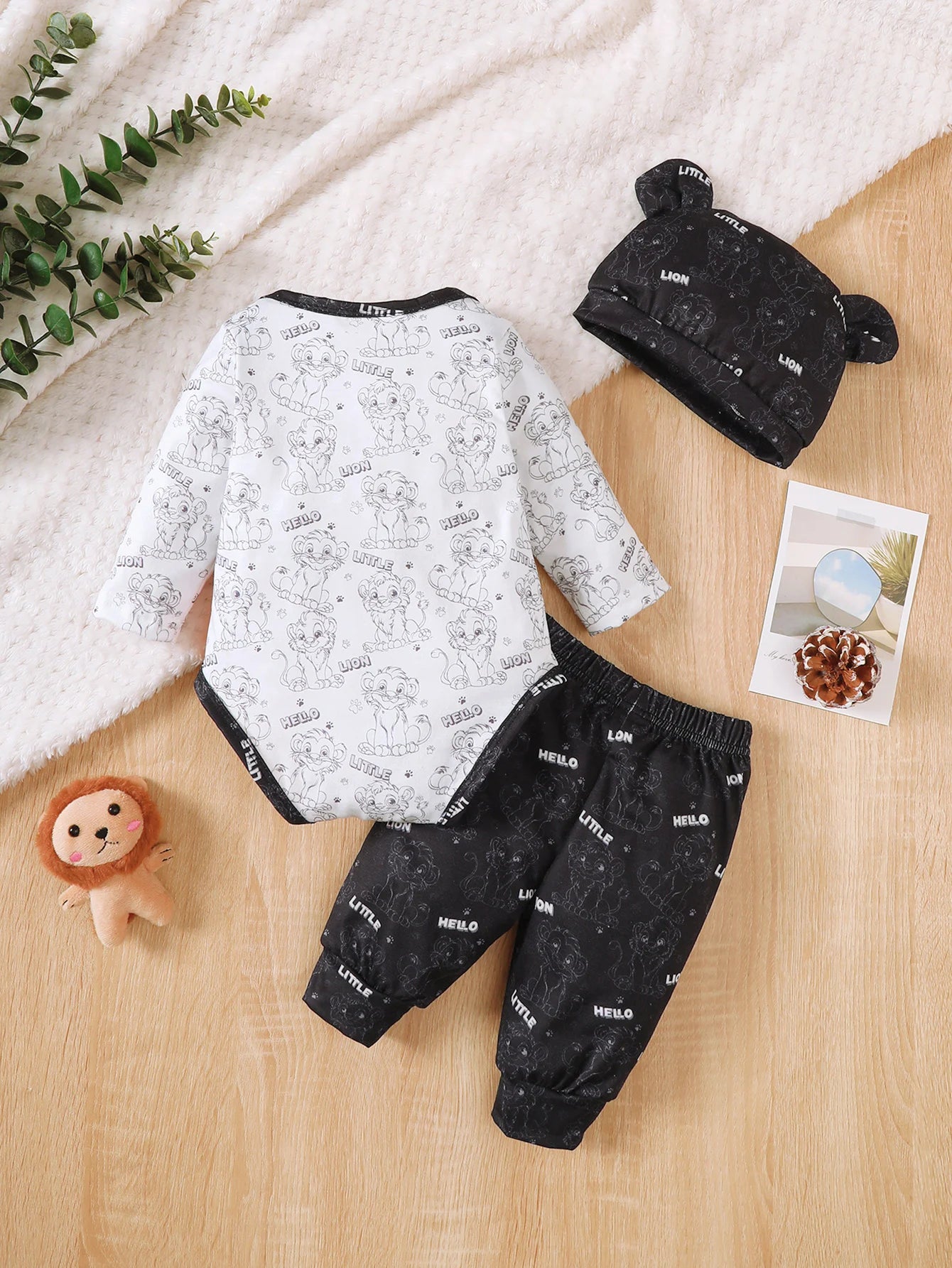 3Pcs Baby Boy Set Round Neck Lion Full Print Bodysuit+Pants Set Suitable for 0-18 Months Newborns Baby Boys Spring  Autumn Set