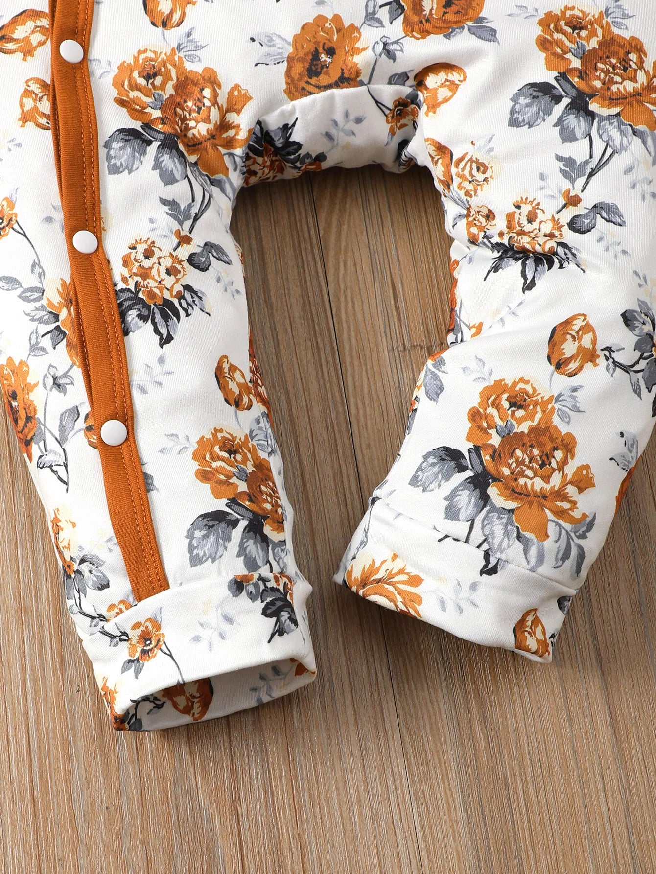 Baby girl Bodysuit open button floral full print long sleeved Bodysuit+Hat 0-24 months newborn Baby girl spring autumn Bodysuit