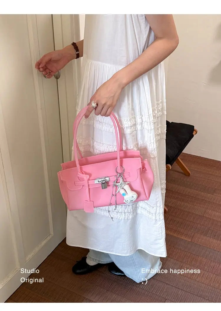 Vintage Luxury Diaper Bag: Elegant Crossbody Handbag For Women With Designer Letter Logo And Large Capacity Messenger Tote