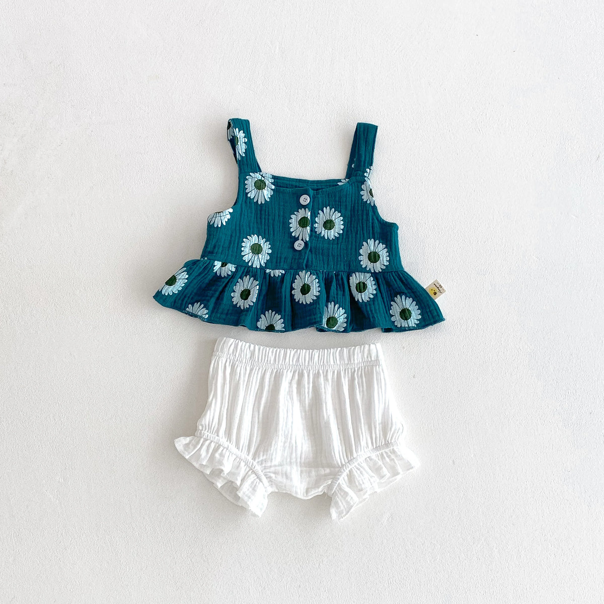 Summer Baby Girl's Daisy Printed Suspenders Top + Lace Shorts Set - Sweet Printed 2-Piece Set