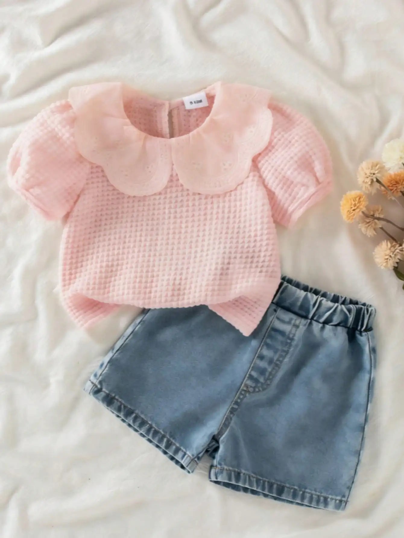 Two piece set of baby girl three-dimensional lace collar bubble sleeve T-shirt and denim shorts casual versatile daily wear vaca