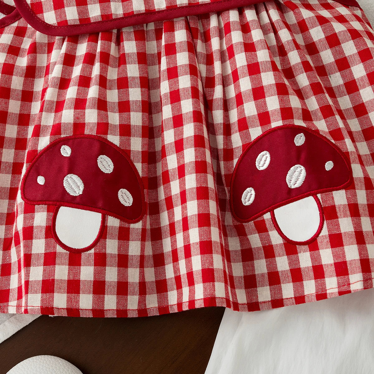 Summer Lovely Baby Girl Outfit Set Comfortable Cartoon Embroidery Red Plaid Doll Collar Top and Solid Color White Toddler Shorts
