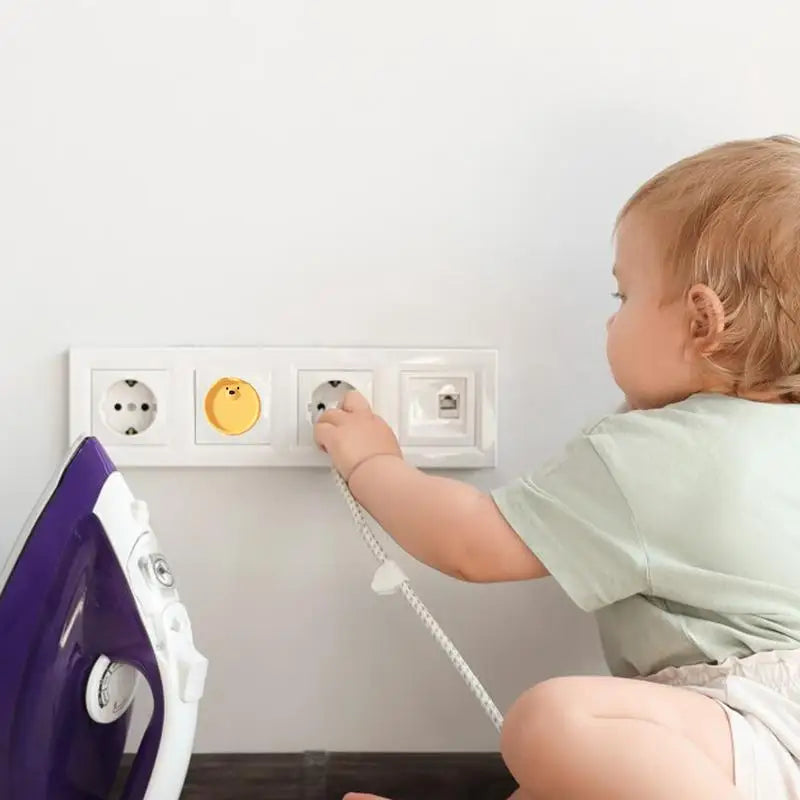 1pc EU Baby Safety Socket Covers silicone Electrical Outlet Protectors Childproof Plug Protector for Kid Toddler Protection