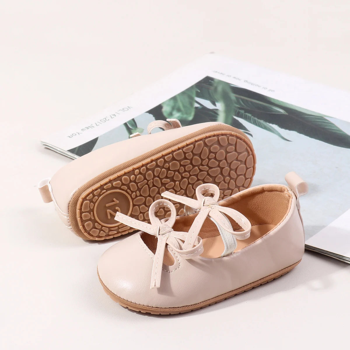 Spring And Autumn Baby Girls First Walking Indoor Outdoor Toddler Shoes With Fashion Design For 0-18M Soft TPR Sole BBW5193