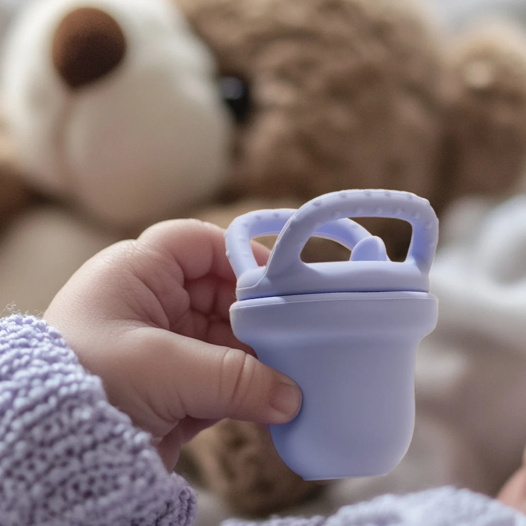 Color Kids 1PCS Silicone Baby Feeding Spoon & Juice Extractor Toddler Pacifier Teether Toy Pure Color BPA-Free Baby Feeding