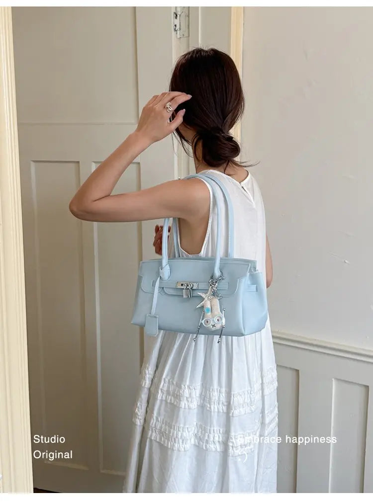 Vintage Luxury Diaper Bag: Elegant Crossbody Handbag For Women With Designer Letter Logo And Large Capacity Messenger Tote