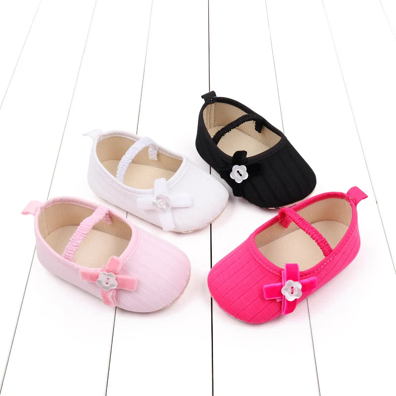 2025 Spring And Autumn Baby Girls First Walking Indoor Outdoor Toddler Shoes With Cute Design Soft And Comfortable Sole For 0-18