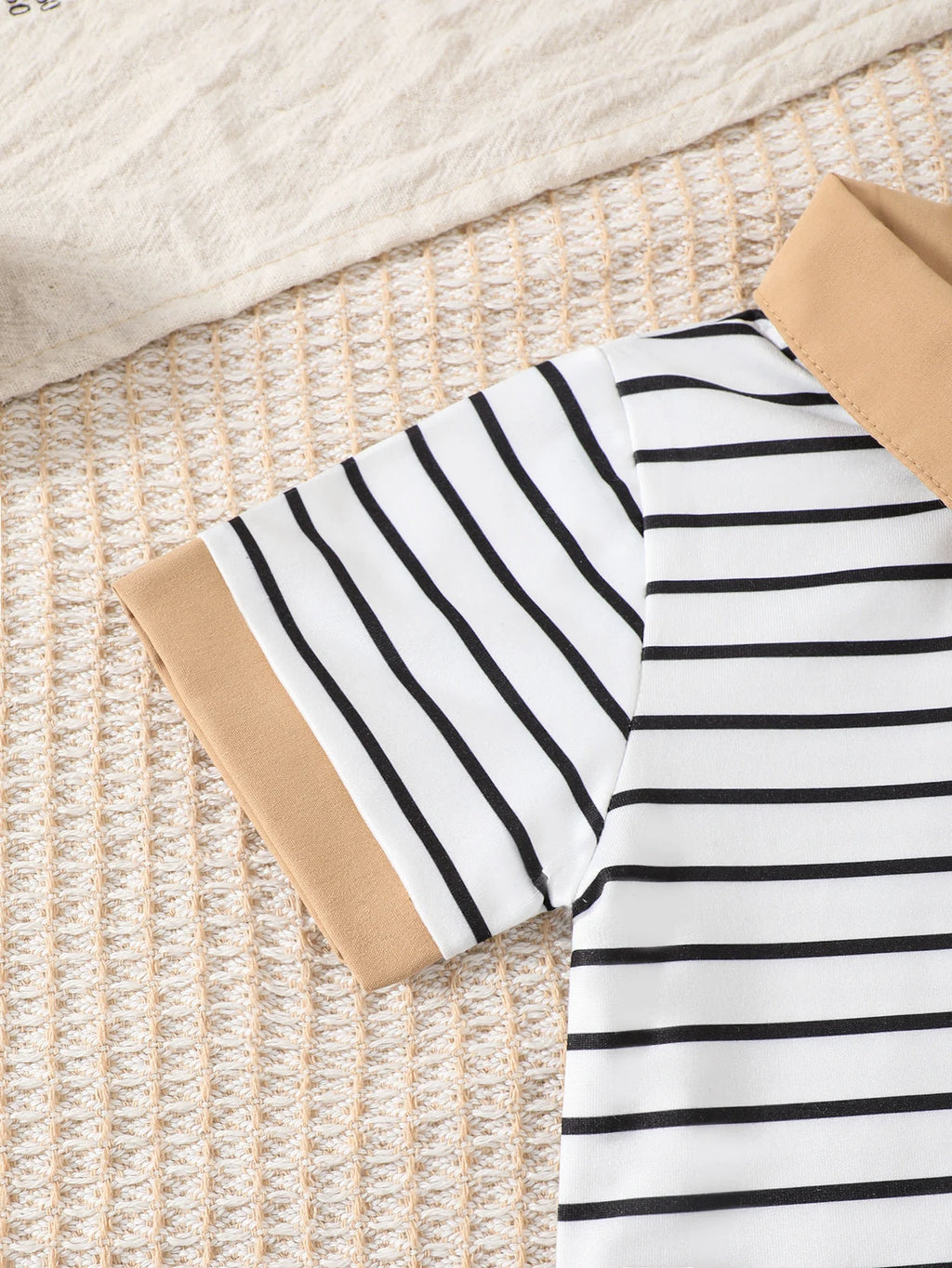 2025 Baby Boys Summer Set with Collar Striped Short Sleeves and Shorts Two Piece Set Suitable for 0-3 Year Toddlers Baby Boys