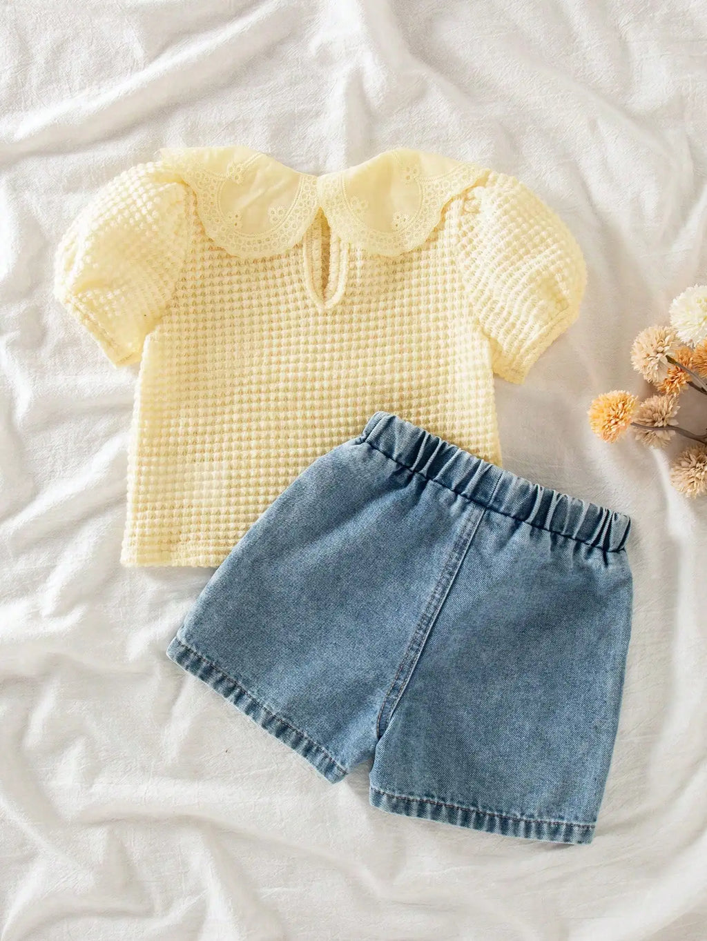 Two piece set of baby girl three-dimensional lace collar bubble sleeve T-shirt and denim shorts casual versatile daily wear vaca