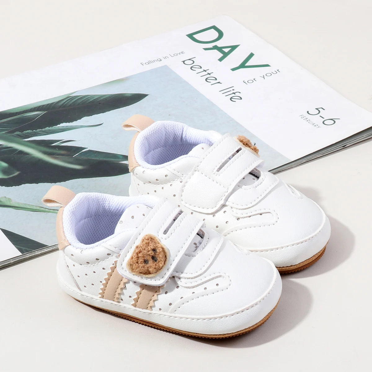 2025 0-18 Months Baby Boys Girls Sneakers Cute Bear Embroidery Infant First Walking Shoes Non-Skid Athletic Shoes