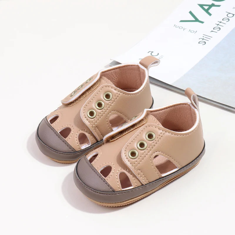 Spring/Summer New Style Baby Shoes with Hollow Design for Good Air Circulation Soft and Anti-Slip Function for Learning Walkers