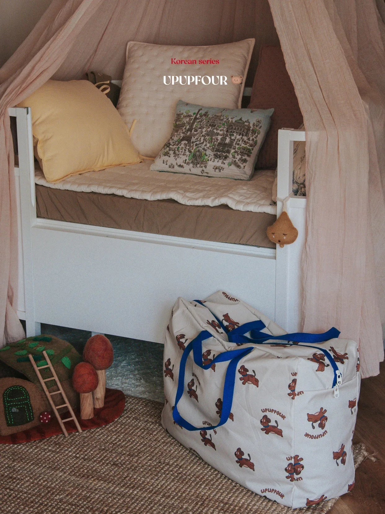 Large Capacity Quilt Storage Bag Baby Items Waterproof Mommy Travel Bag Family Clothing Diapers Organizer Cute Kids Storage Bag