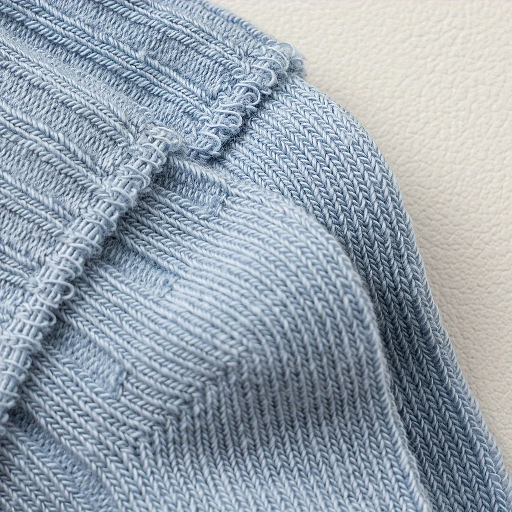 Striped cotton socks for boys and girls, knee-high socks for babies, and school uniform socks for 0-7 years old.
