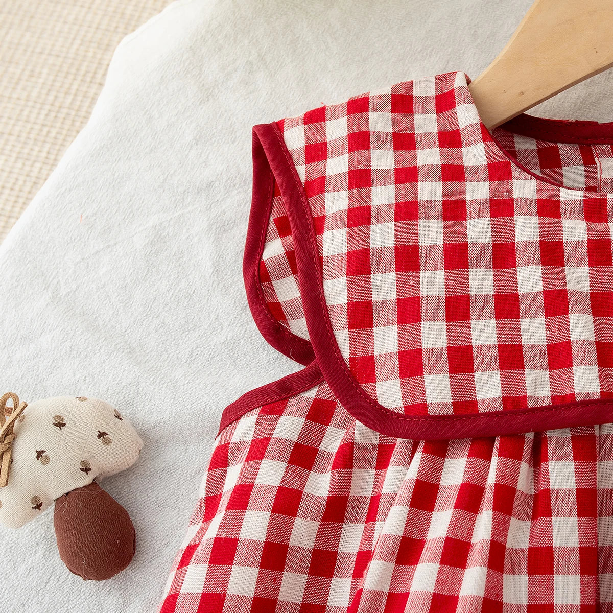 Summer Lovely Baby Girl Outfit Set Comfortable Cartoon Embroidery Red Plaid Doll Collar Top and Solid Color White Toddler Shorts