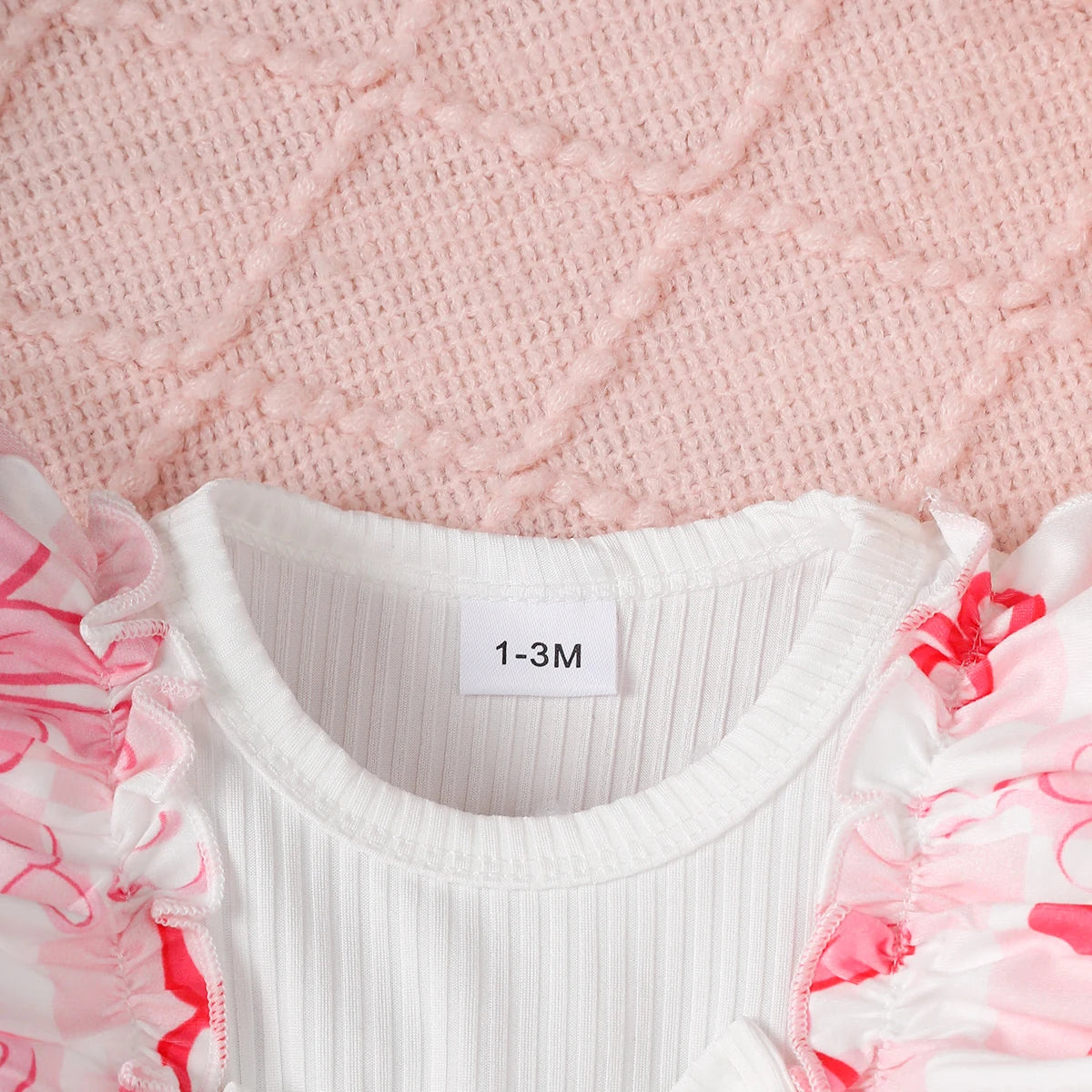 Newborn Baby girl Bodysuit Ruffled edges Bow print Bodysuit for 0-18 Months Cute Baby girl Spring and Autumn Crawling Clothes