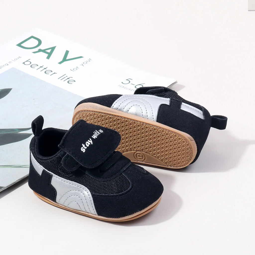 Newborn Baby Shoes Classic Leather Soft Soles Non Slip Toddler Walking Shoes for Boys and Girls 0-18M First Step Walking Shoes