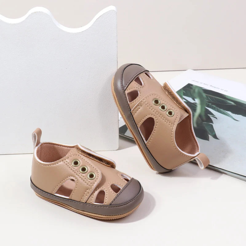 Spring/Summer New Style Baby Shoes with Hollow Design for Good Air Circulation Soft and Anti-Slip Function for Learning Walkers