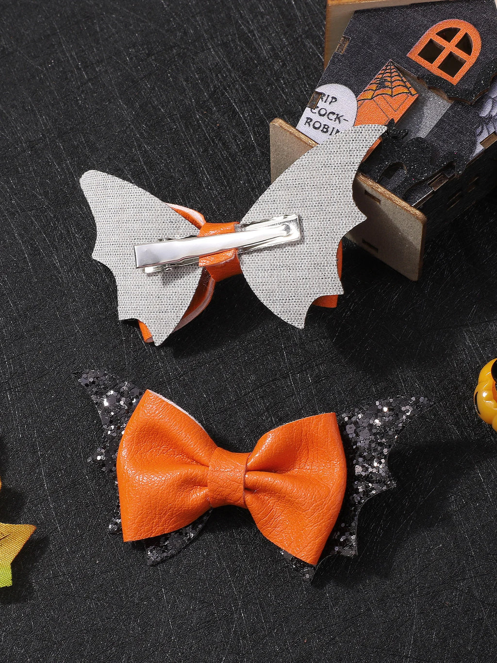 2pcs Halloween Barrettes Bat Wing Bow Hair Clips Girls Bangs Clips for Party Performance Headdress Barrettes Cosplay Headwear