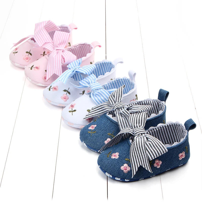 Cute Baby Girl Flower Bow Princess Shoes Spring & Autumn Fashion Design Soft Soled Solid Comfortable Infant Shoes First Walkers