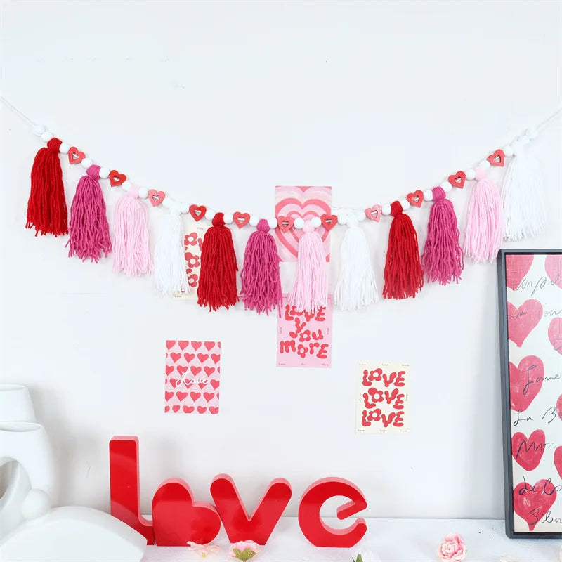 Bohemian Valentine's Day Heart Wooden Bead Tassel Banner Valentine's Day Decoration Tassel Fireplace Decoration Home Decor Hanging Ornament