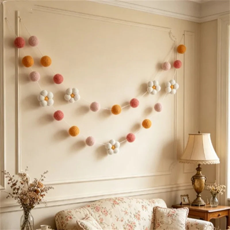 2Pcs/Set Nordic Nepal Handmade Wool Ball Pink Daisy Flower Tassel String Decoration for Home Room Wall Decoration, Storage Blue/ Fireplace Decorative Wreath
