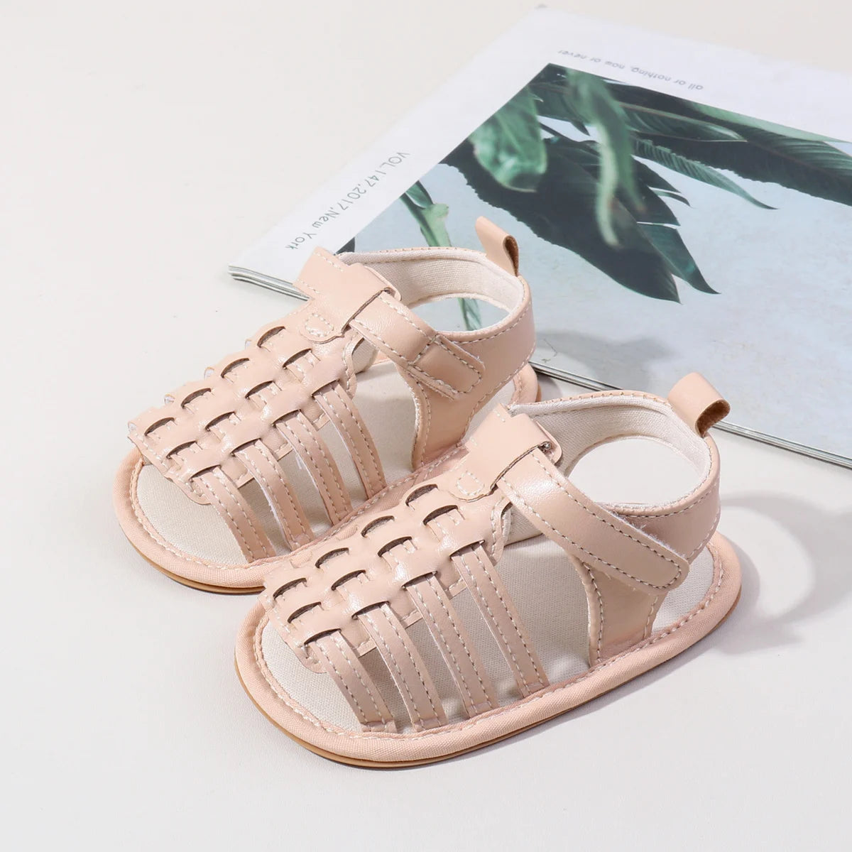 New Baby Sandals For 0-2 Years Old Boys And Girls Leather Surface And Rubber Sole Anti-slip Shoes Baby Indoor Walking Shoes