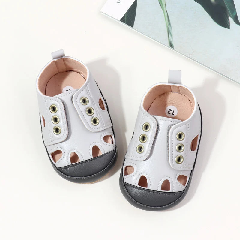 Spring/Summer New Style Baby Shoes with Hollow Design for Good Air Circulation Soft and Anti-Slip Function for Learning Walkers