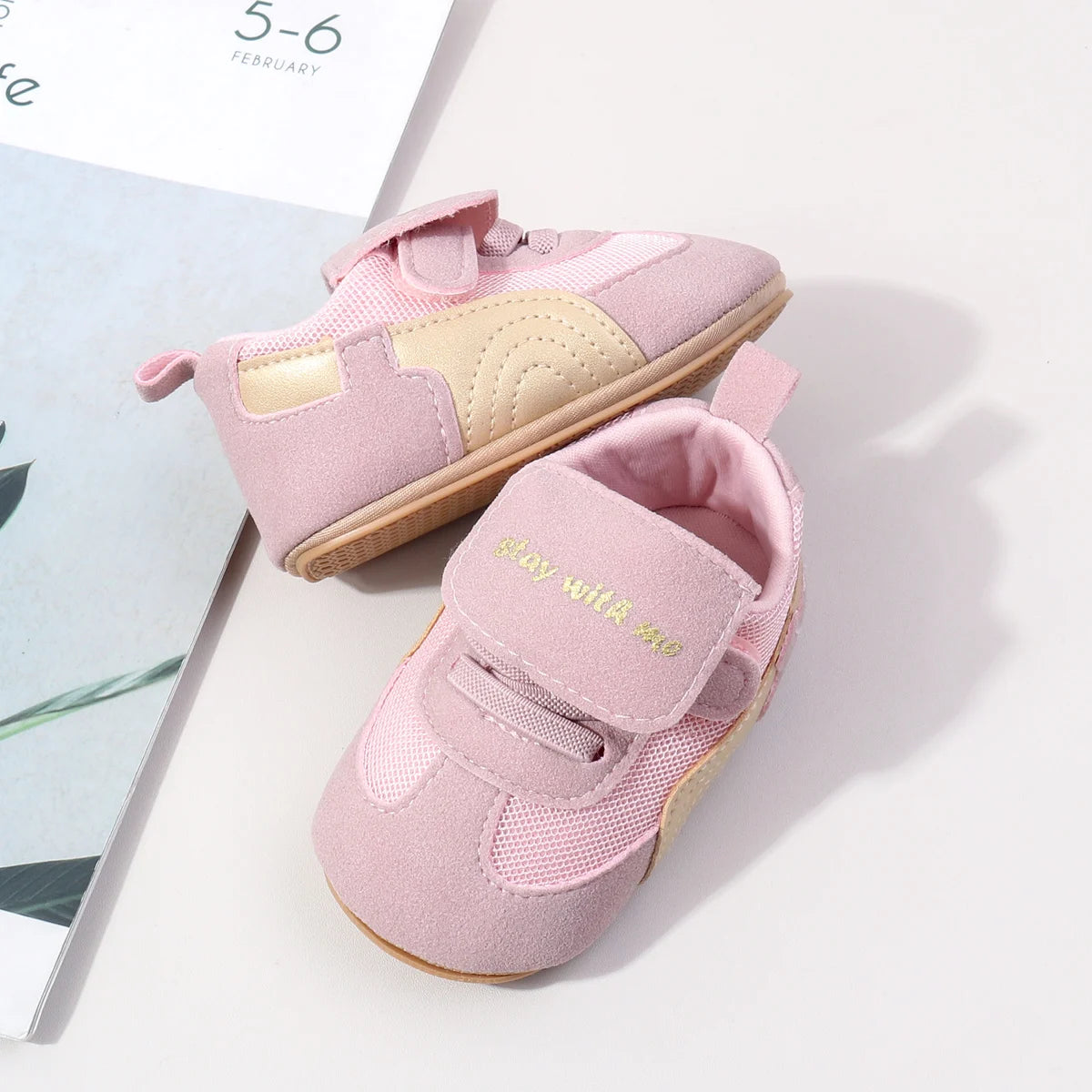 Newborn Baby Shoes Classic Leather Soft Soles Non Slip Toddler Walking Shoes for Boys and Girls 0-18M First Step Walking Shoes