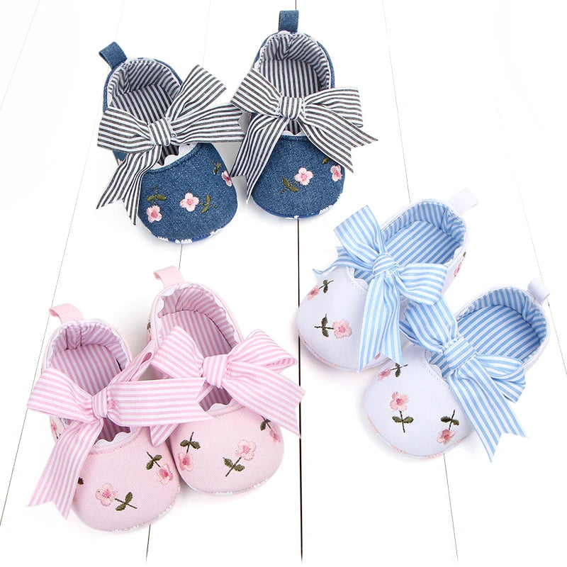 Cute Baby Girl Flower Bow Princess Shoes Spring & Autumn Fashion Design Soft Soled Solid Comfortable Infant Shoes First Walkers