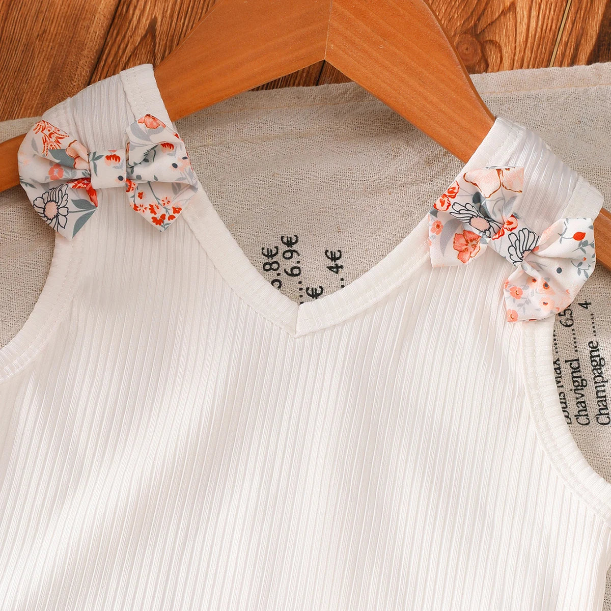 2Pcs Summer Girls' Set Bow Vest Top+Small Floral Half Skirt Set 4-7 Year Old Girls' Vacation Leisure Set Children's clothing