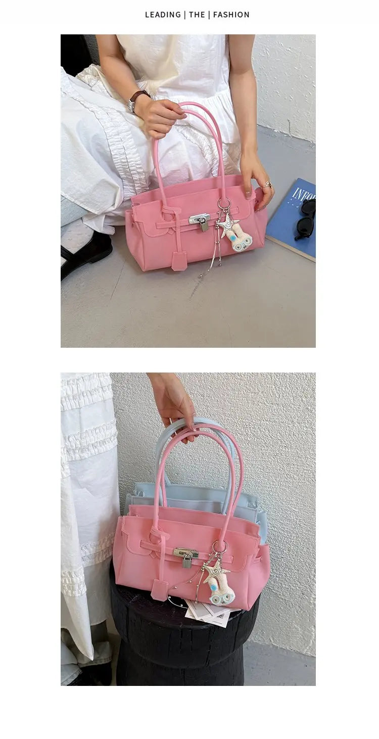 Vintage Luxury Diaper Bag: Elegant Crossbody Handbag For Women With Designer Letter Logo And Large Capacity Messenger Tote