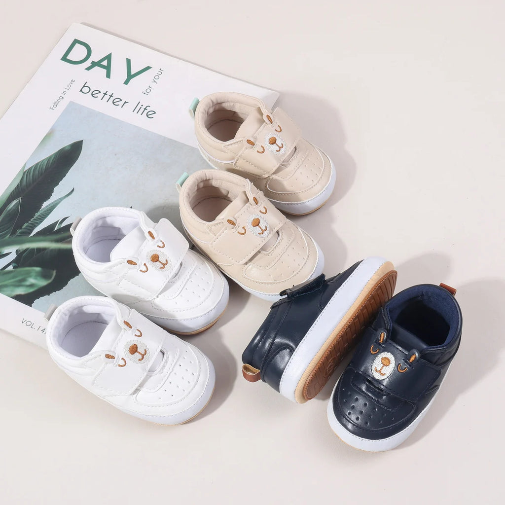 Spring and Autumn 2025 New Style Boys' Sports Shoes Baby Shoes for Girls Casual Board Shoes for Girls White Sneakers for Babies