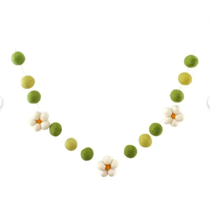Nordic Style Daisy Felt Wreath For Bohemian Home Decor Green And Pink DFW01 Nursery Wall Decor