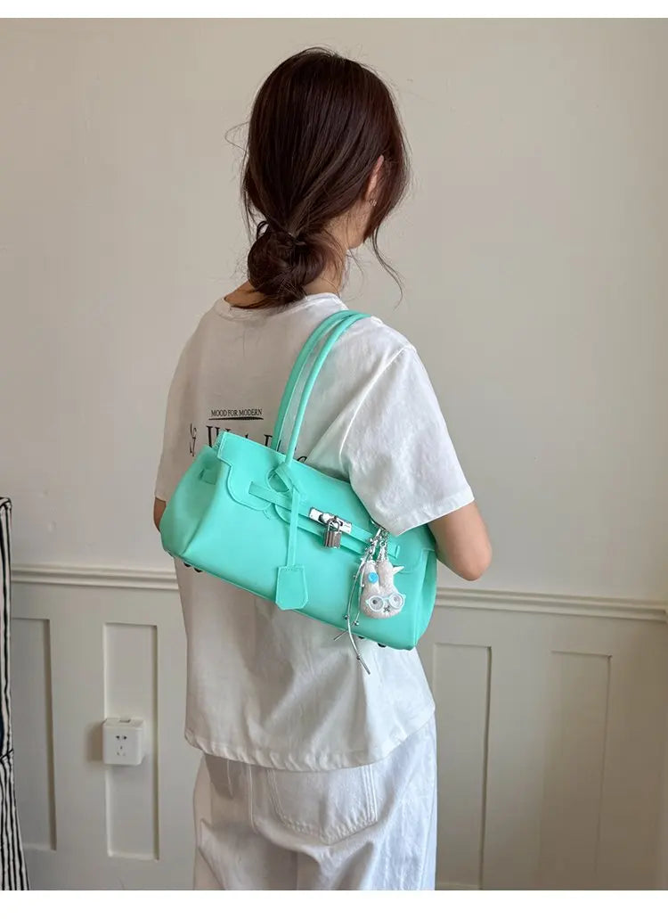 Vintage Luxury Diaper Bag: Elegant Crossbody Handbag For Women With Designer Letter Logo And Large Capacity Messenger Tote