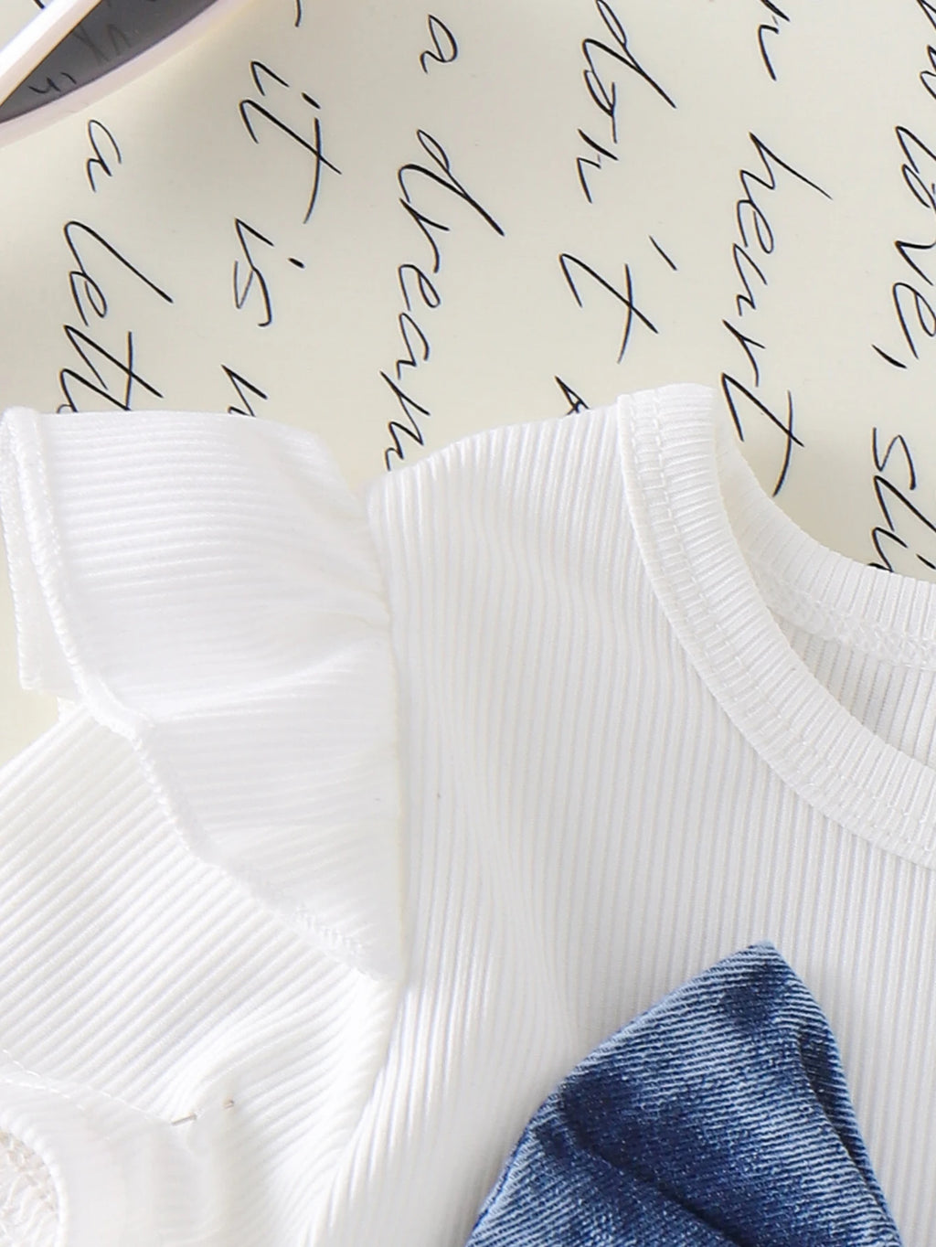 Summer New Style Girls Are Comfortable and Cute 1-3 Years Old White Short-Sleeved T-Shirt + Short Skirt