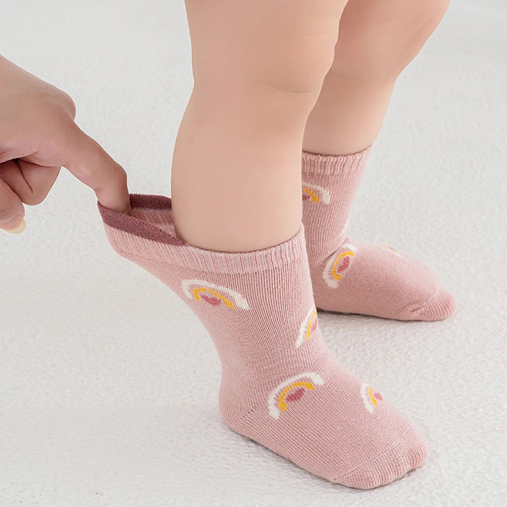 5 pairs anti-slip adhesive baby socks with cartoon animal patterns