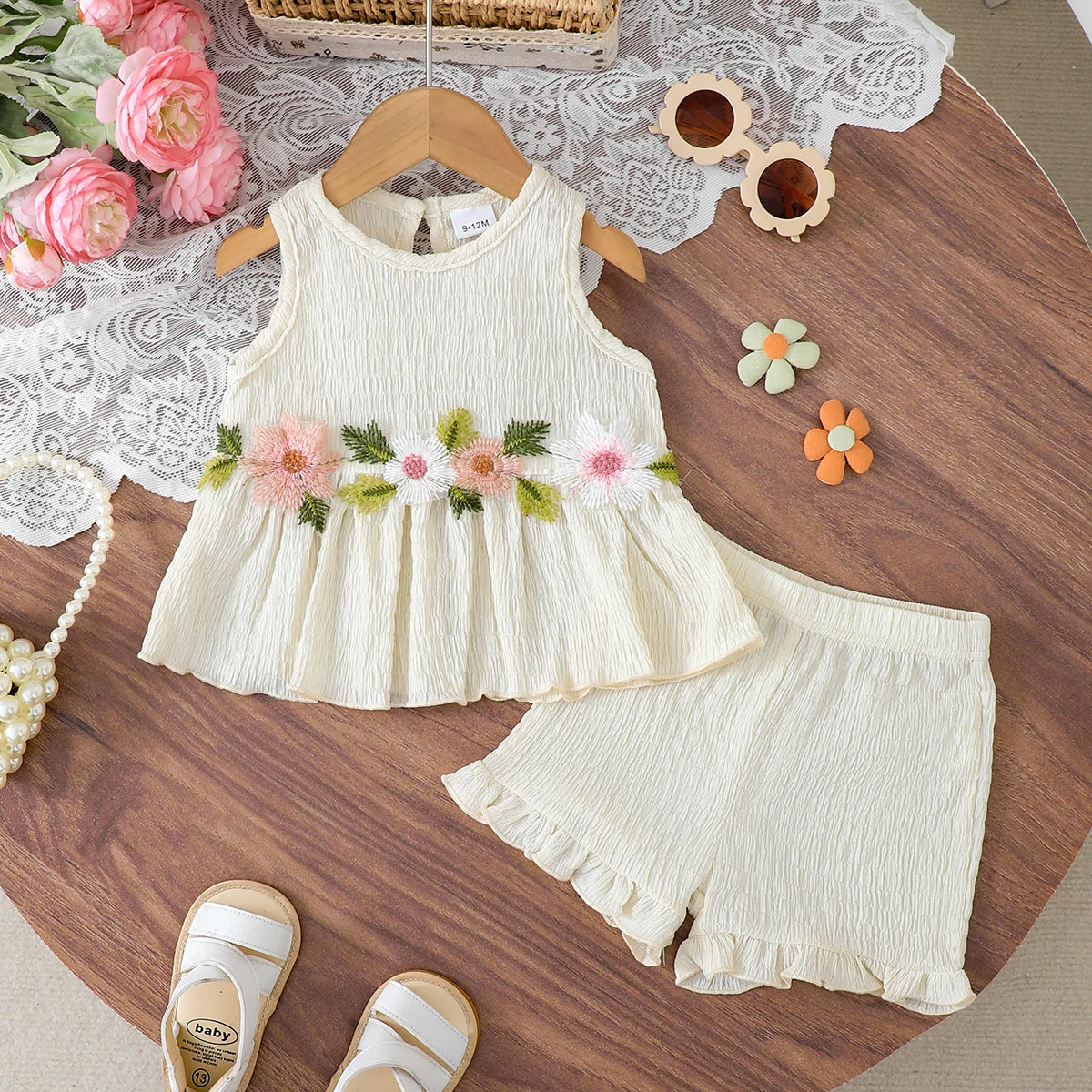 Summer girls' Sleeveless Set Embroidered Flower Top+Pleated shorts 2-Piece Set, Cute 0-3 Year old Baby Girl Summer Clothing