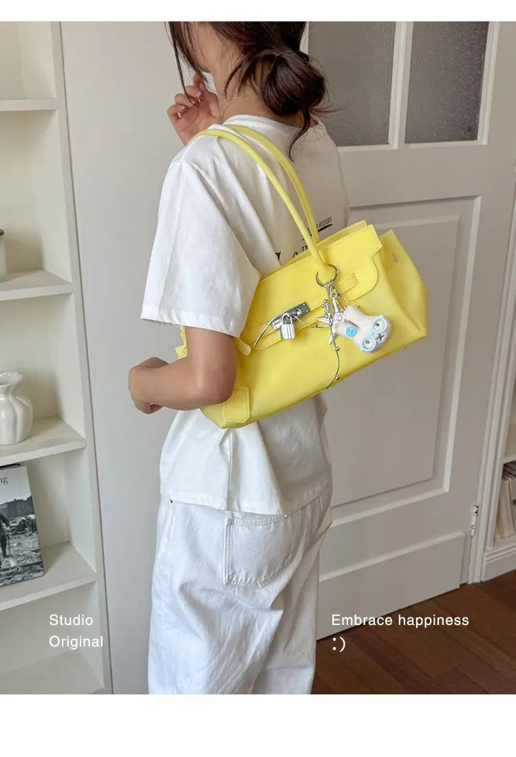 Vintage Luxury Diaper Bag: Elegant Crossbody Handbag For Women With Designer Letter Logo And Large Capacity Messenger Tote