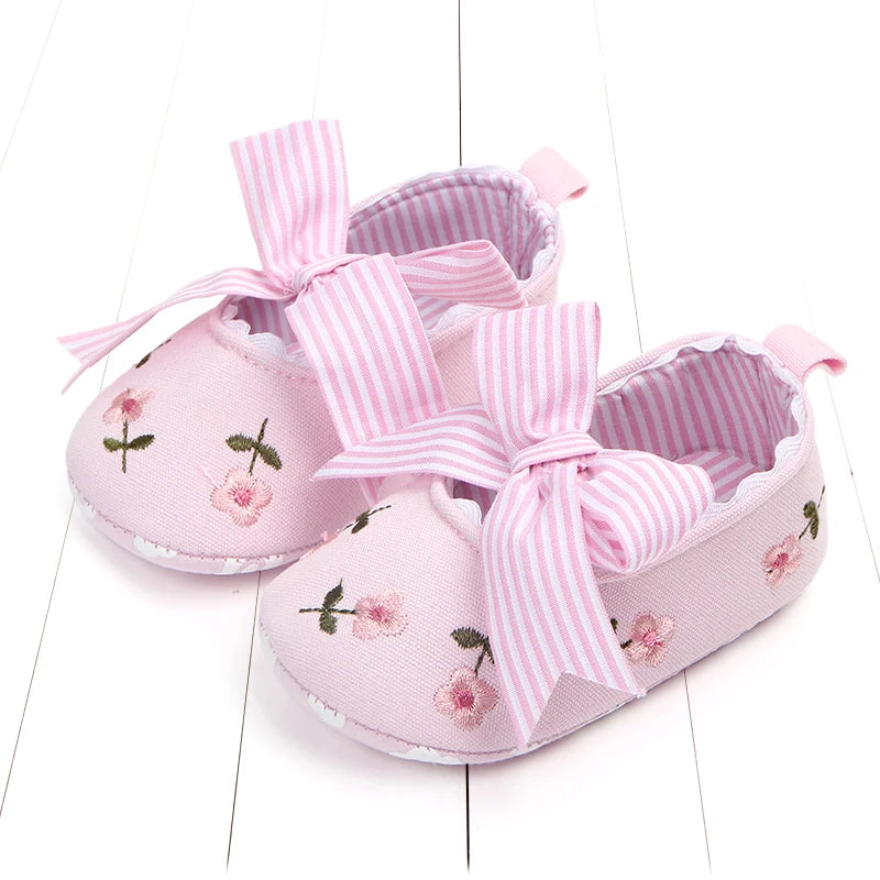 Cute Baby Girl Flower Bow Princess Shoes Spring & Autumn Fashion Design Soft Soled Solid Comfortable Infant Shoes First Walkers