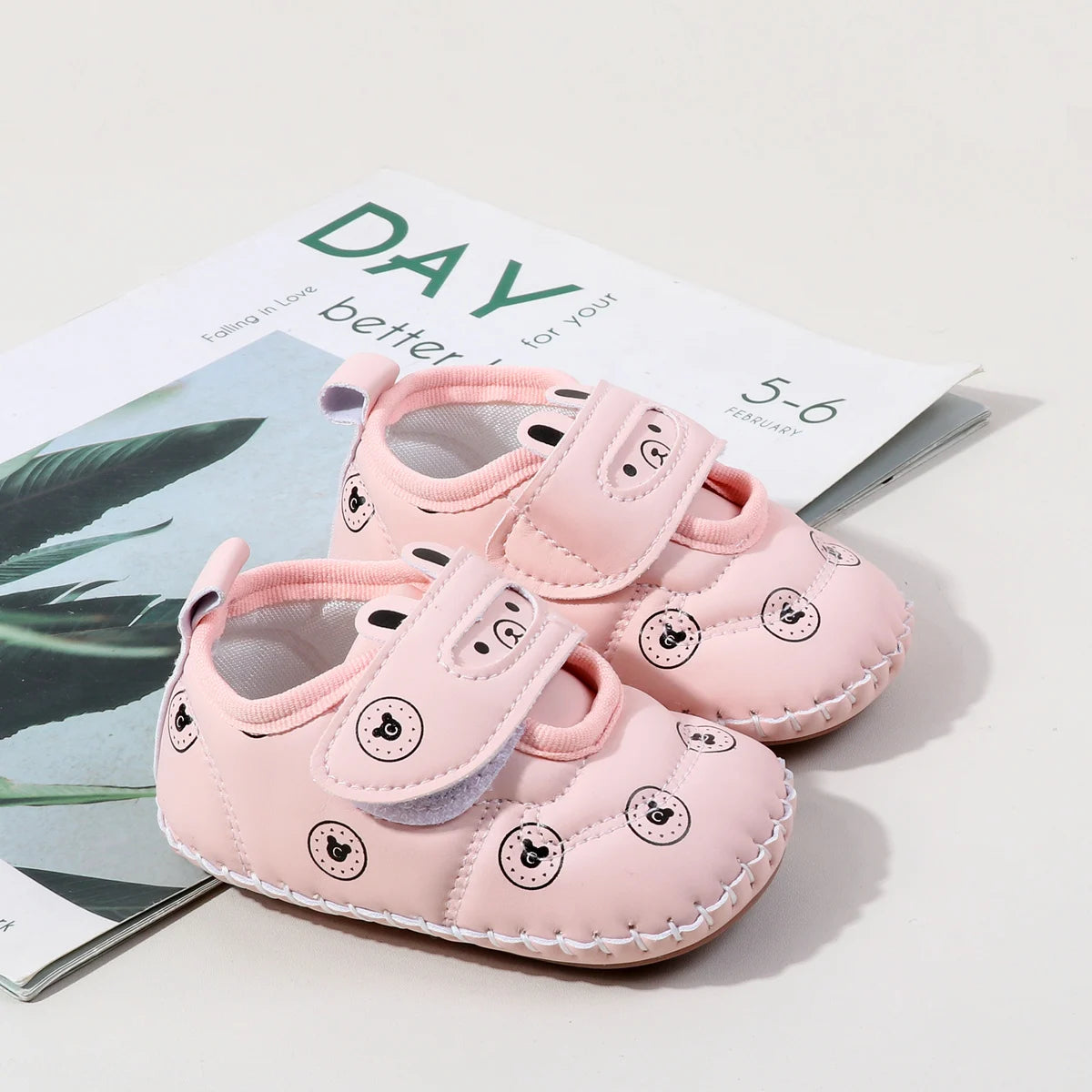 Spring And Autumn Unisex Toddler Shoes First Walking Hook Loop Design 0 to 18 Months