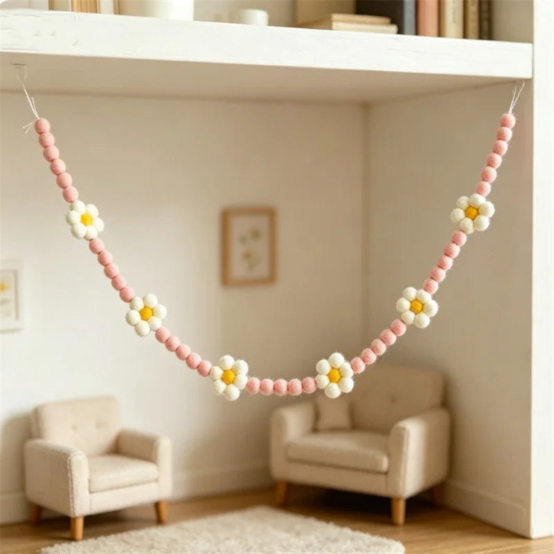 Handmade Wool Ball Daisy Garland - 1.5m Nordic Style Felt Decor