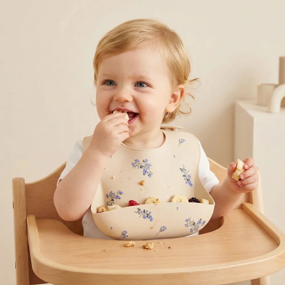 New Baby Bibs BPA Free Waterproof Soft Silicone Saliva Solid Dripping Bib Cartoon Print Adjustable Lunch Aprons Baby Accessories