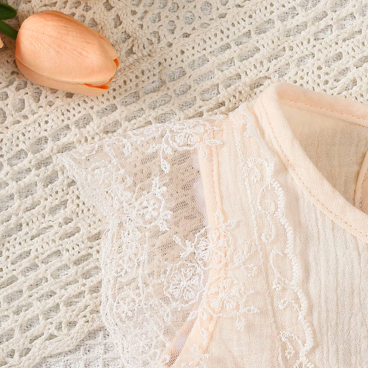 0-18 Months Baby Girl Romper Solid Color Sleeveless Round Neck Lace Edge Bow Romper+Headband Baby Girl Summer New Casual Bodysui