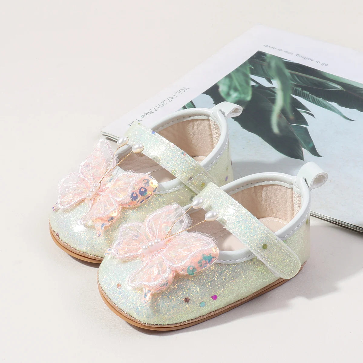 Girls' Summer sSandals 2025 New Style Children's Anti-Slip Soft Sole Infant Toddler Princess Shoes For Little Girls BXC5151