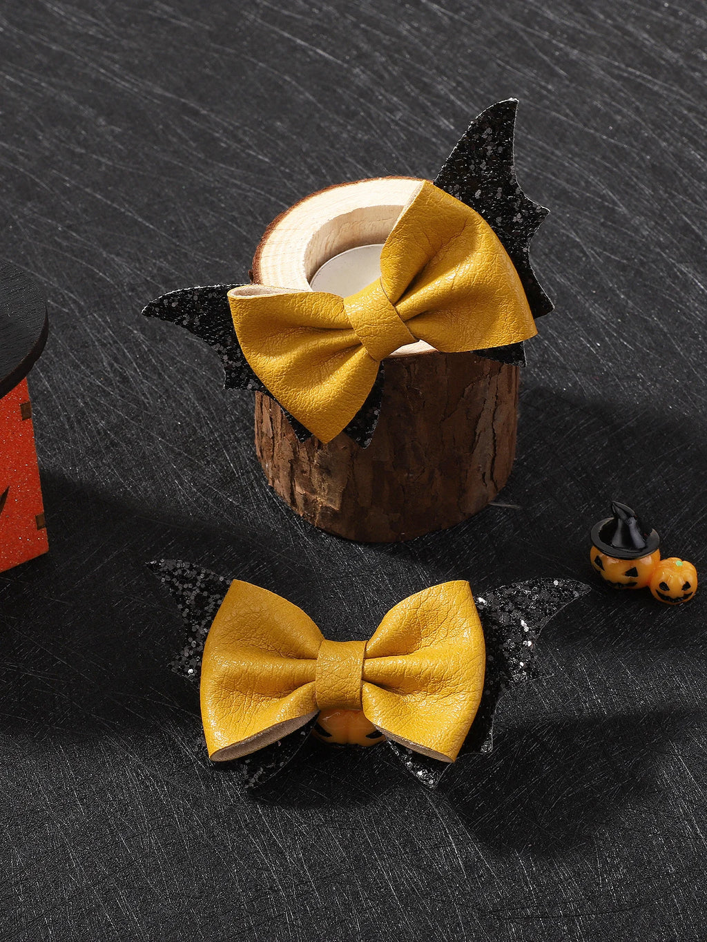 2pcs Halloween Barrettes Bat Wing Bow Hair Clips Girls Bangs Clips for Party Performance Headdress Barrettes Cosplay Headwear