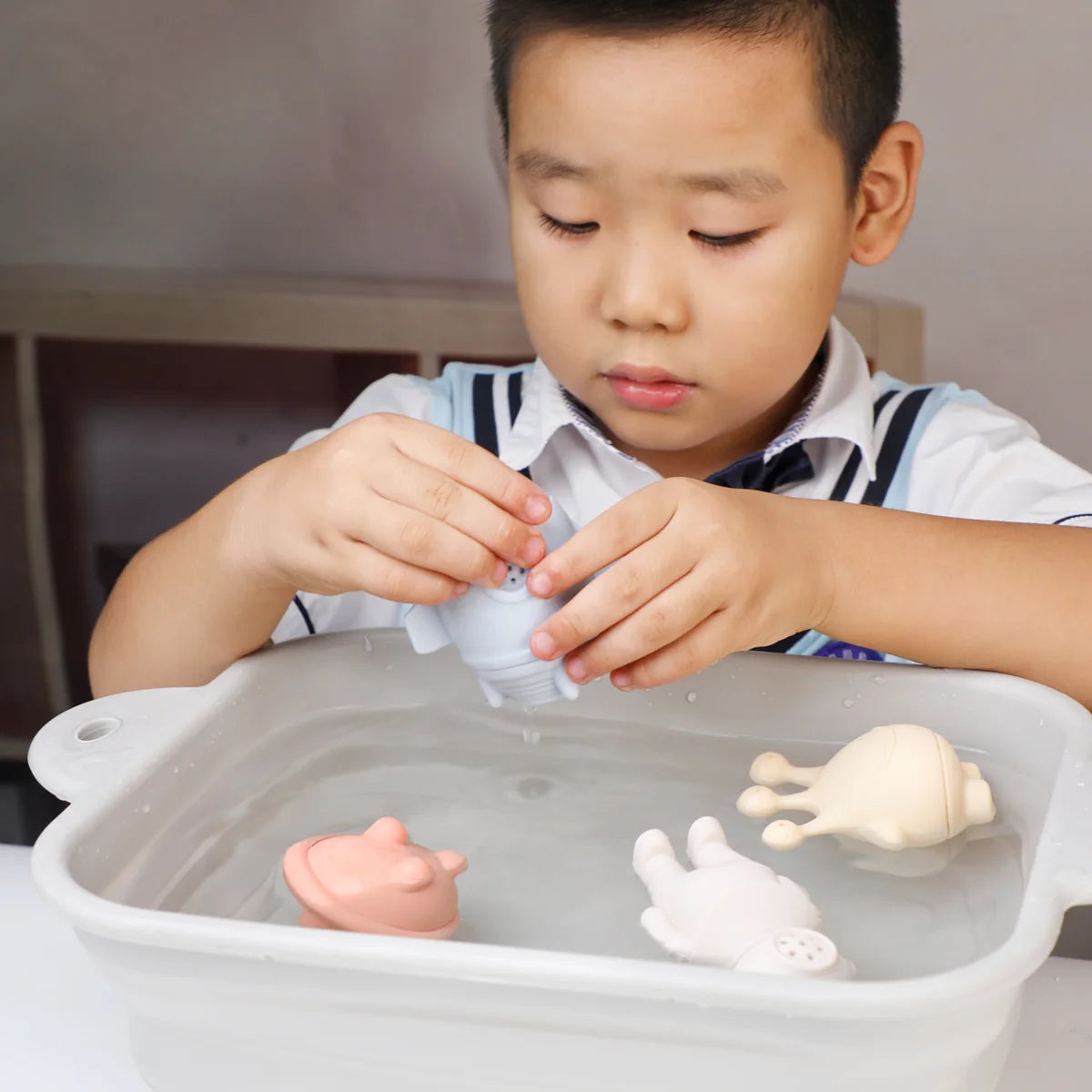 Baby Bath Toys Animal Cute Shape Toddler Water Toys Swim Bathroom Baby Silicone Sprinkler Bathtub Animal Toy Infant Kids Boys