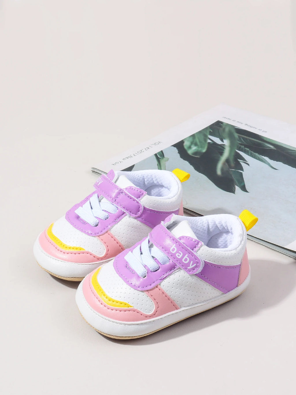 Hot Selling Newborn Baby Boys And Girls First Walking Causal Shoes Outdoor Anti Slip TPR Soles For Baby Unisex Toddler Shoes